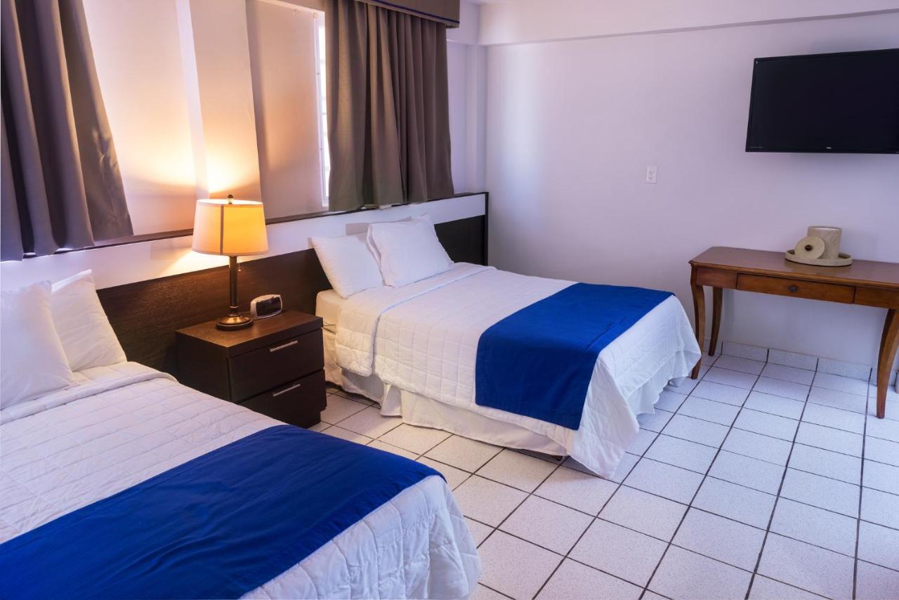 Full Moon Hotel & Restaurant Salinas Dış mekan fotoğraf