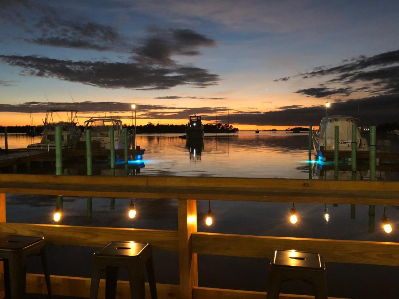 Full Moon Hotel & Restaurant Salinas Dış mekan fotoğraf